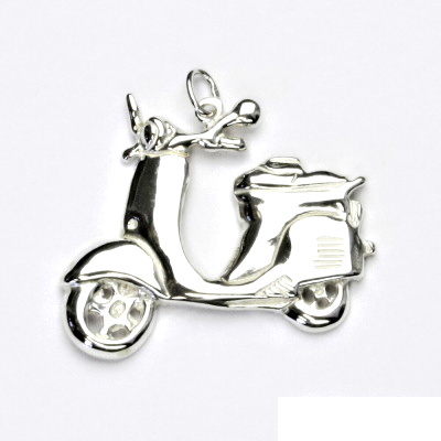 Stříbrný přívěsek vespa - P356