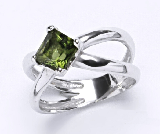 Stříbrný prsten přírodní vltavín - T1265  7x7 mm