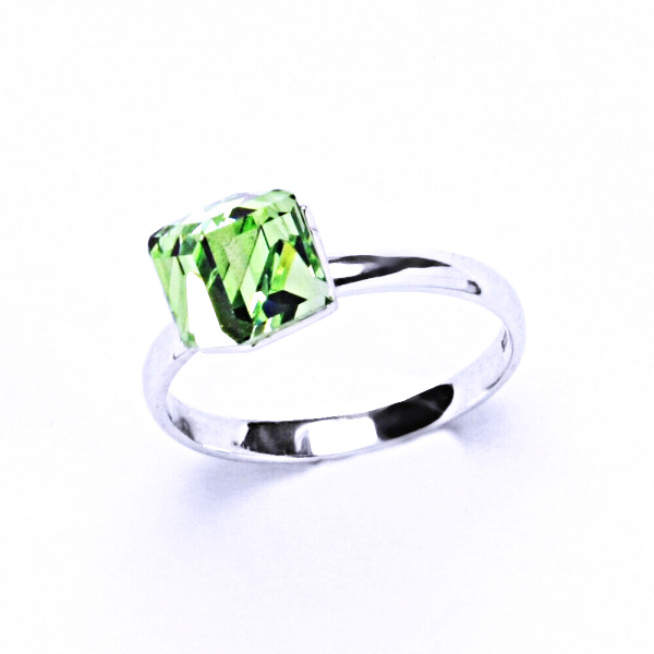 Stříbrný prsten Swarovski Peridot - T1230