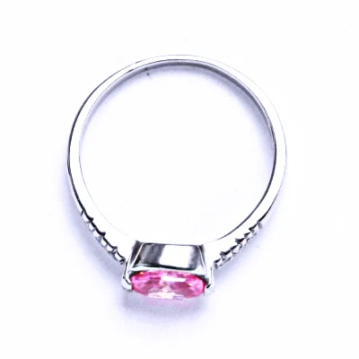 Stříbrný prsten čiré zirkony a pink zirkon  - VR237