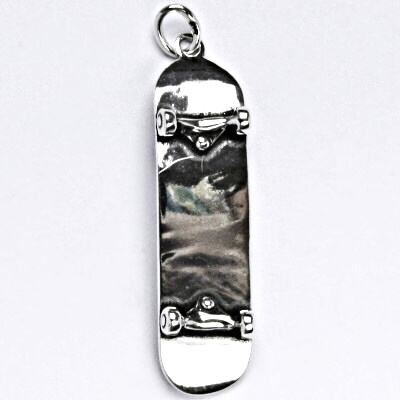Stříbrný přívěsek skateboard - P109
