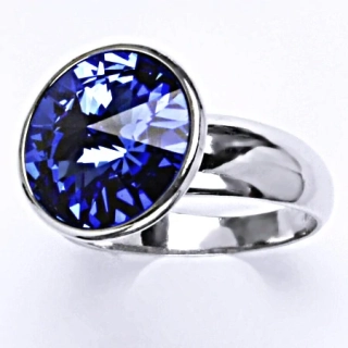 Stříbrný prsten  Swarovski saphire - T1372